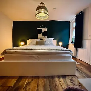 Apartment # One Apartment's / Parkplatz / Schlossplatz, Coburg